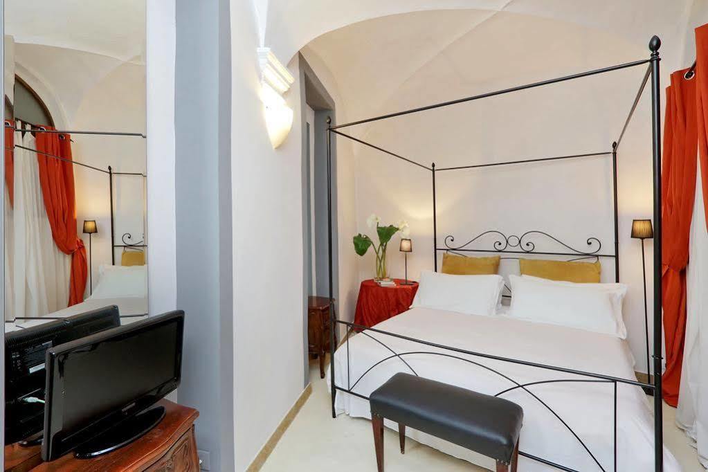 Sangallo Rooms - Residenze Romanae Exterior photo